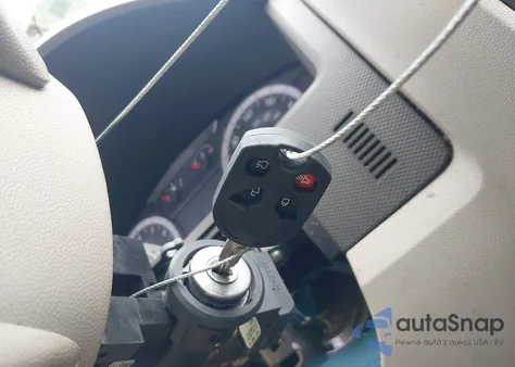 2010 Ford Escape Xls из США, поврежденный, VIN 1FMCU0C77AKD25868